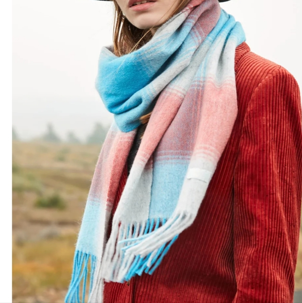 NWT Merinosnugh Australian Made Merino/Alpaca Wool Woven Scarf